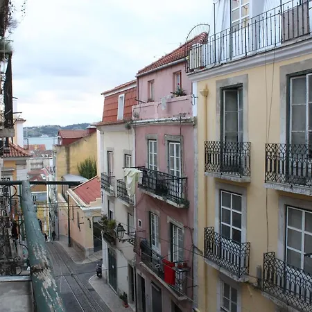 The Blue House - As Portuguesas * Lisboa